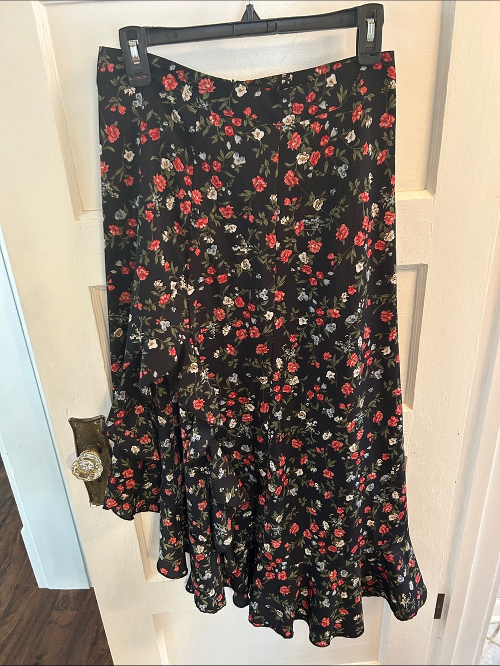 SHEIN Black Floral A-Line Midi Skirt with Red and Cream Roses